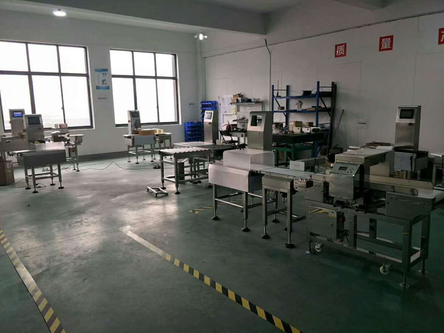 ���ٙz�س�